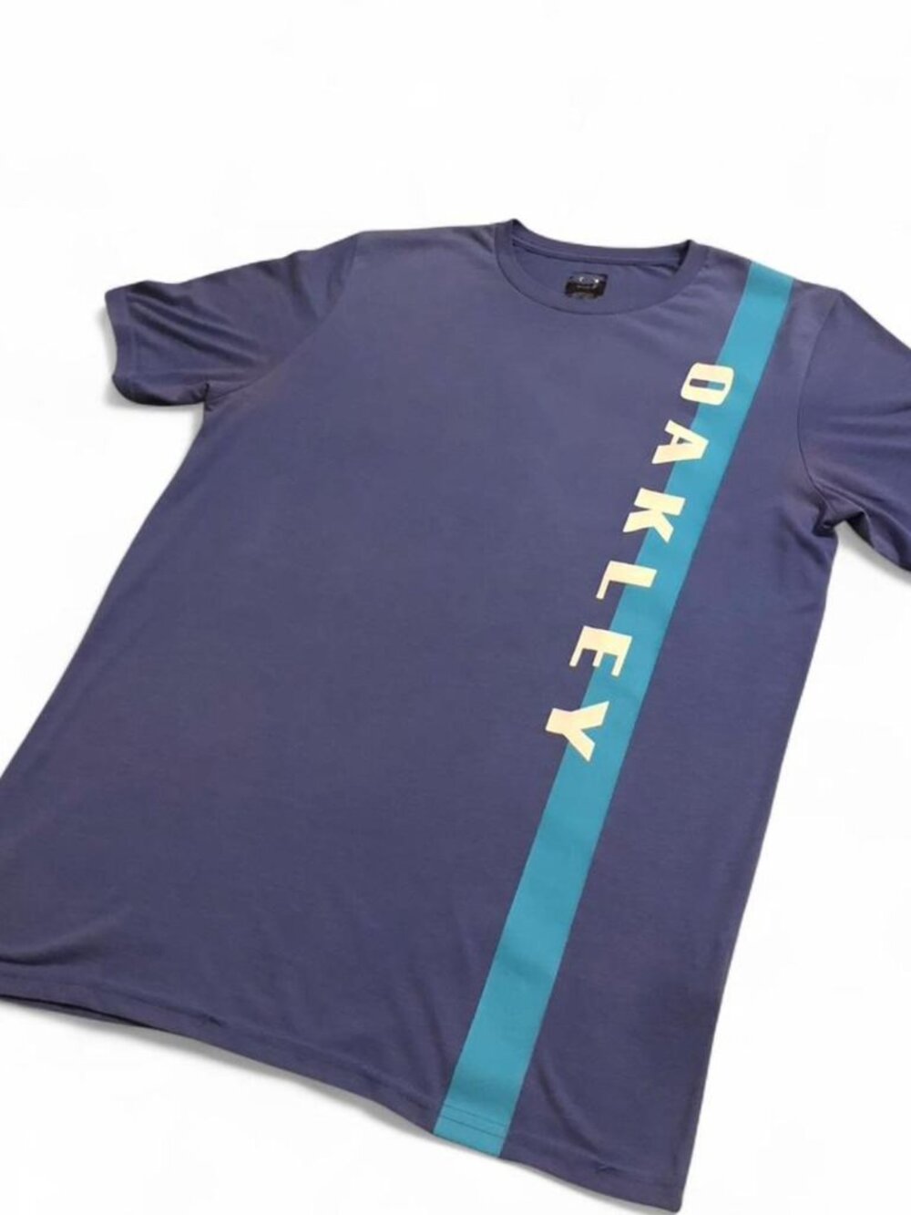 Oakley Men's Blue and Navy T-shirt